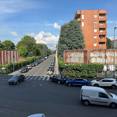 Confortevole Appartamento Milão Exterior foto